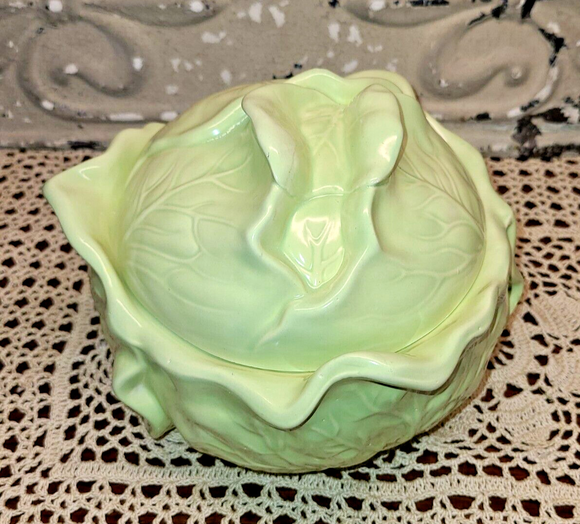 Vintage Holland Mold Cabbage 2 Piece Green Bowl with Lid (read) Vintage Holland Mold Cabbage 2 Piece Green Bowl with Lid (read)