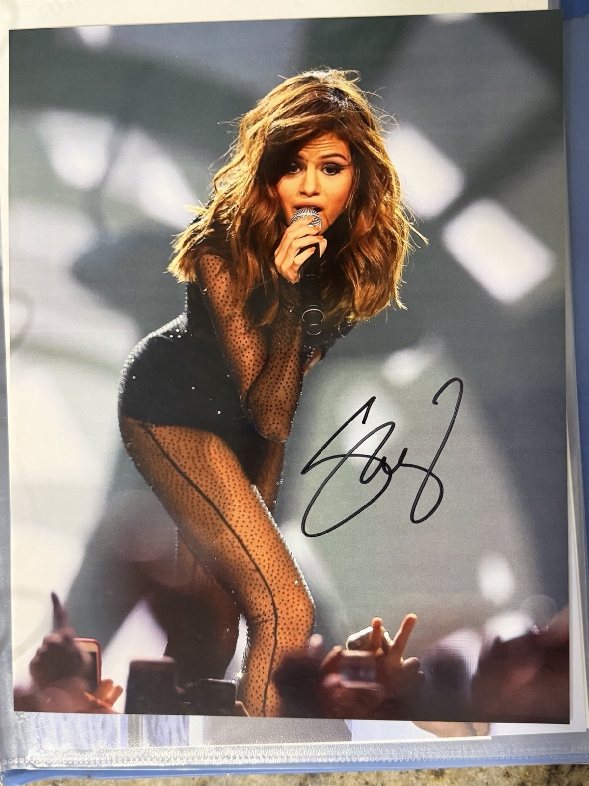 Selena Gomez: Superstar Singer and Actress Signed 8X10 Photo