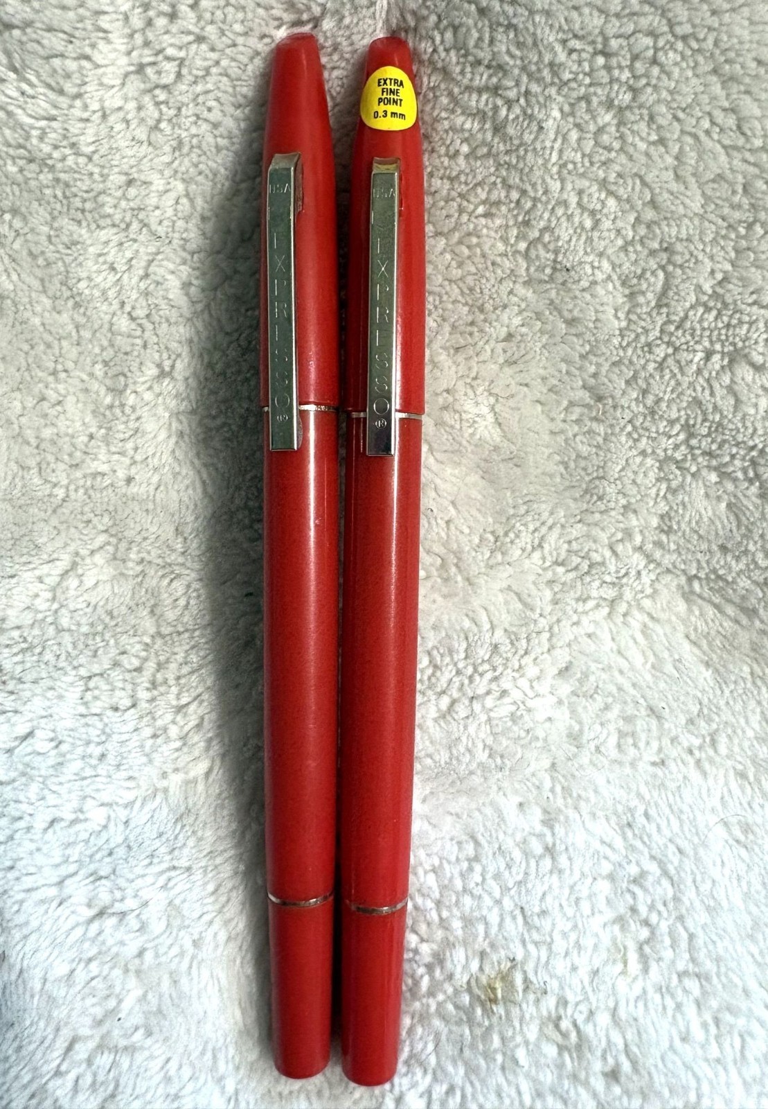 Vintage Sanford Expresso Red Pens 0.3mm Extra Fine Point Made USA Set of 2 Teste