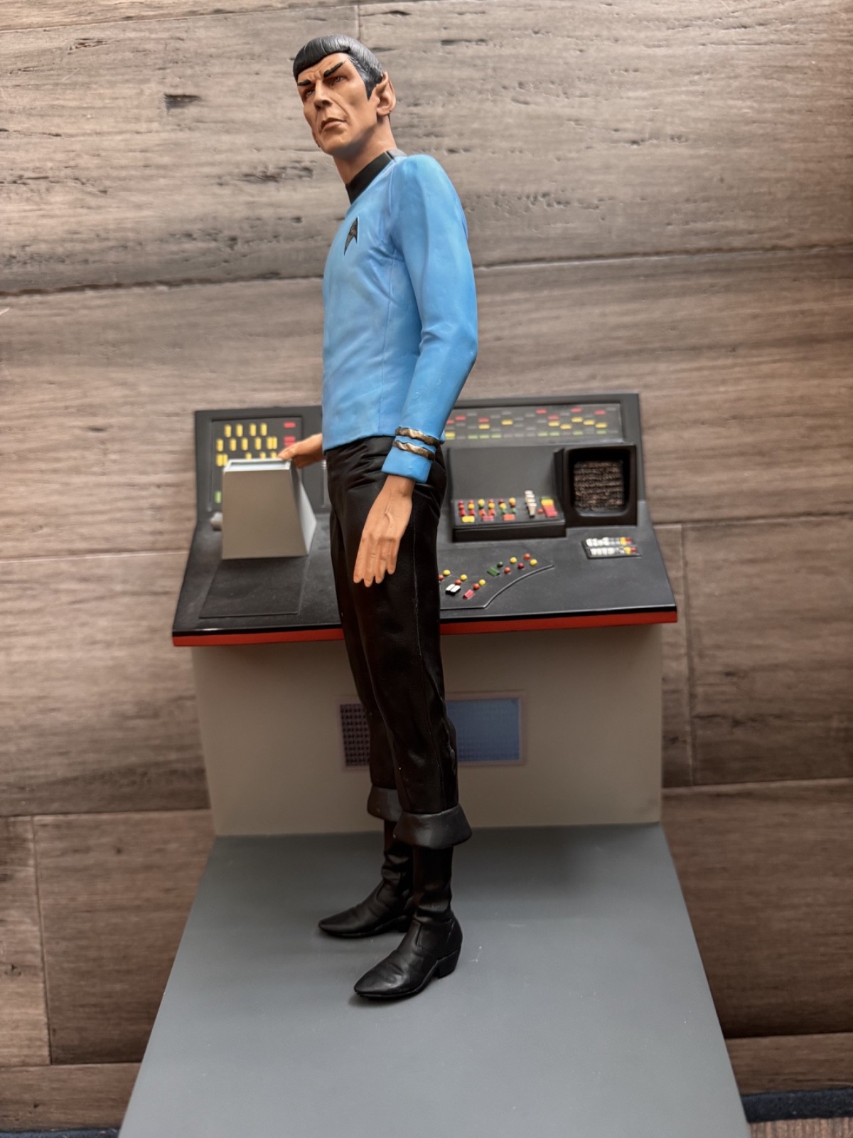 Hollywood Collectibles Star Trek Mr Spock 1/6 Statue Leonard Nimoy #110/600