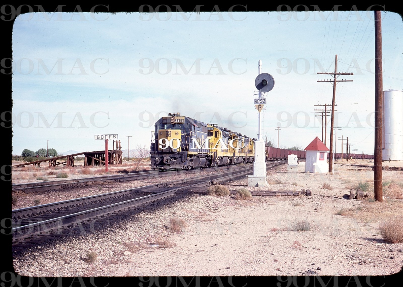 SANTA FE-ATSF. EMD GP35 #3400. Goffs (CA). Original Slide 1977.