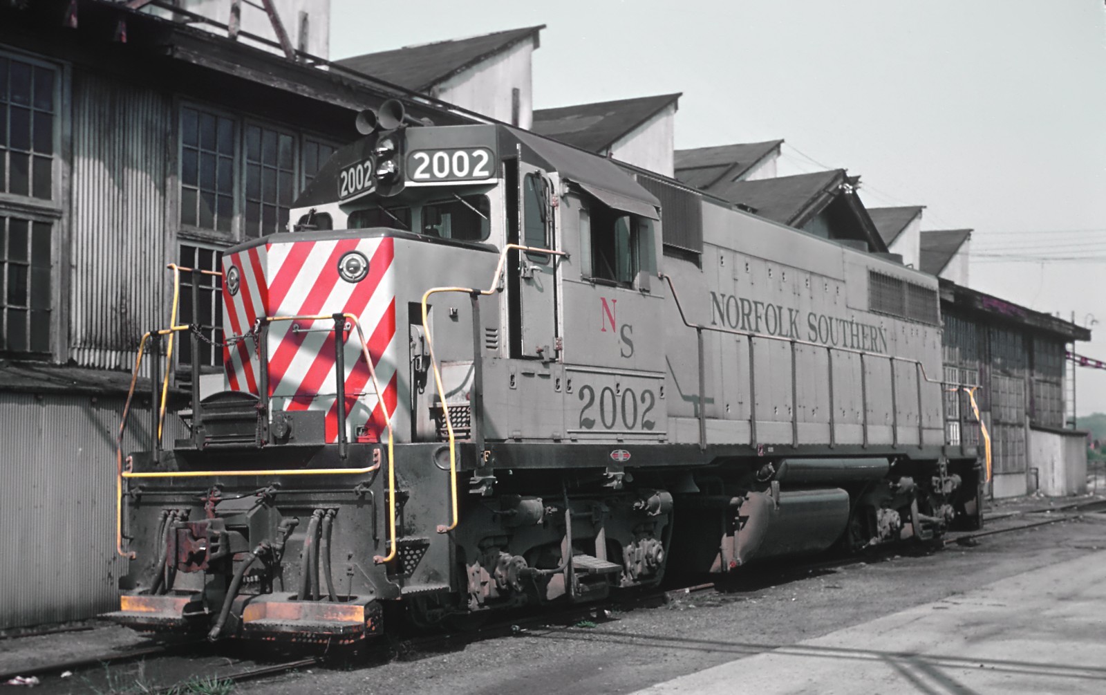 Original NS GP38 2002 at Chesapeake, VA in Oct 1968 8.5 x 11 Photo