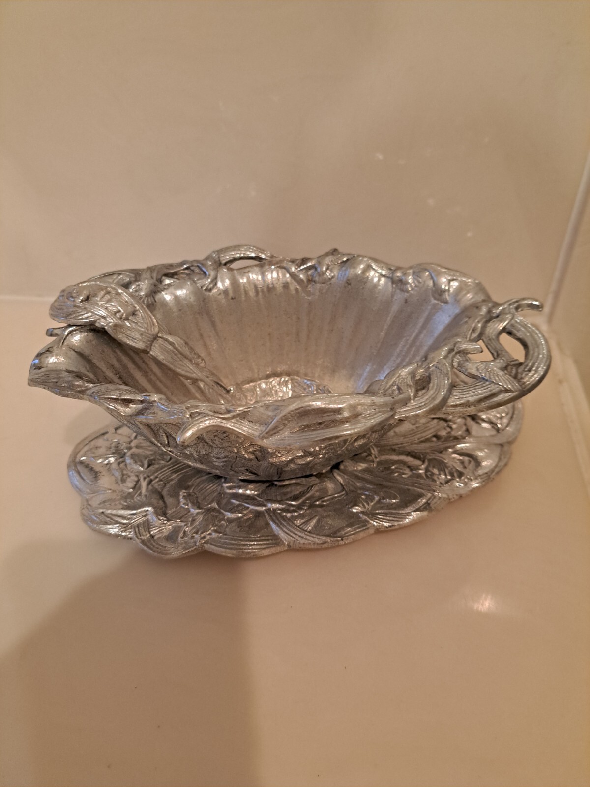 Arthur Court Iris 1991 Gravy  Bowl  6 With Plate And Spoon. rare
