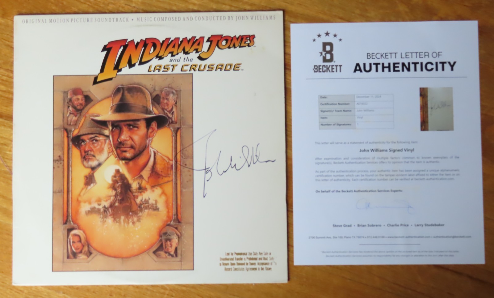 JOHN WILLIAMS signed INDIANA JONES and LAST CRUSADE Record Beckett AE18022
