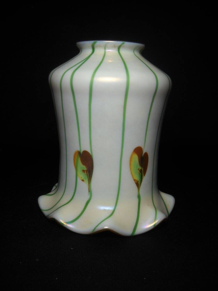 Antique Fostoria Heart & Vine Aurene Art Glass Shade Circa 1909-1920\'s Excellent