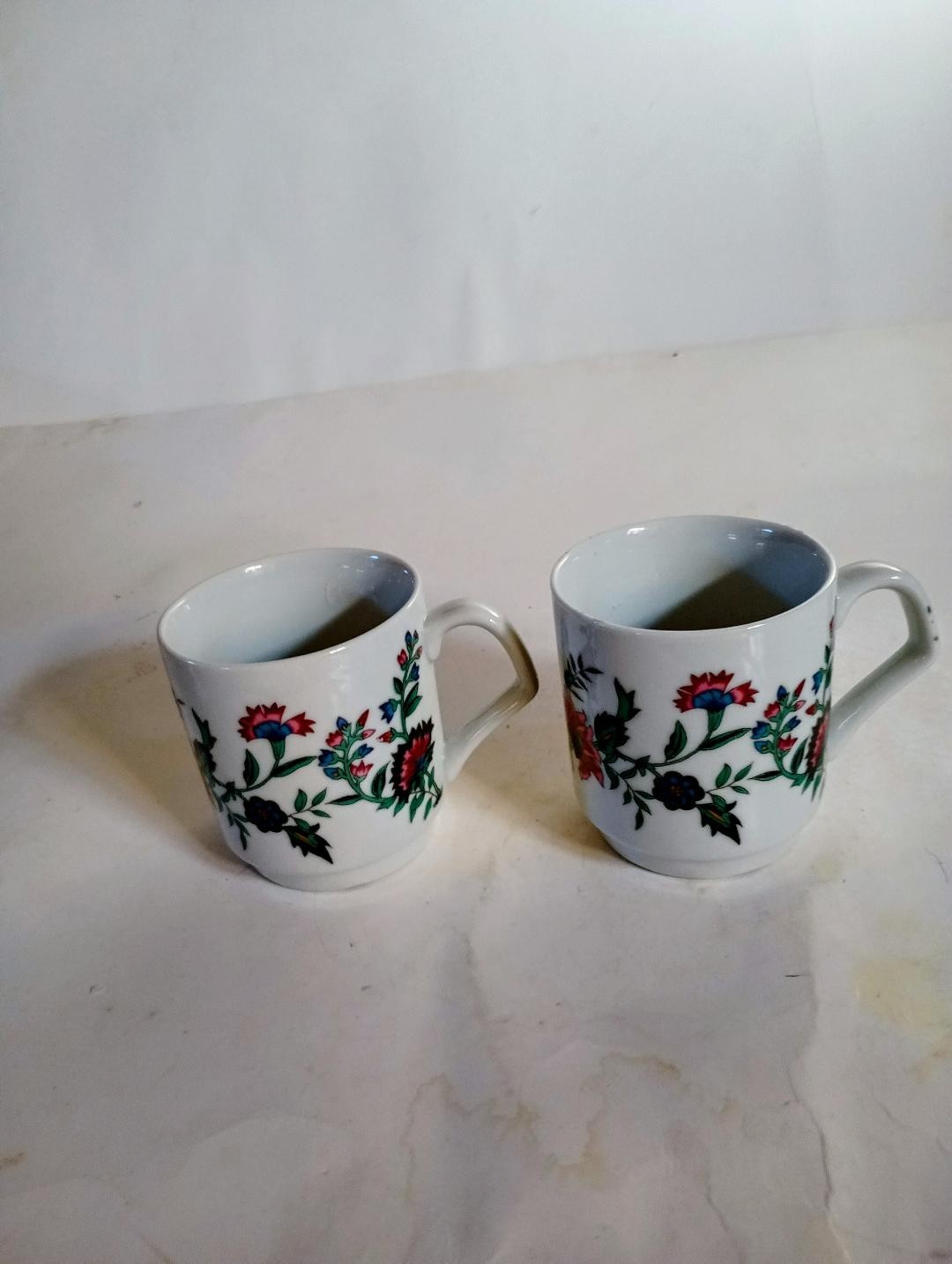 Set of 2 Vintage PMC Porcelain Floral Coffee Mugs Set of 2 Vintage PMC Porcelain Floral Coffee Mugs