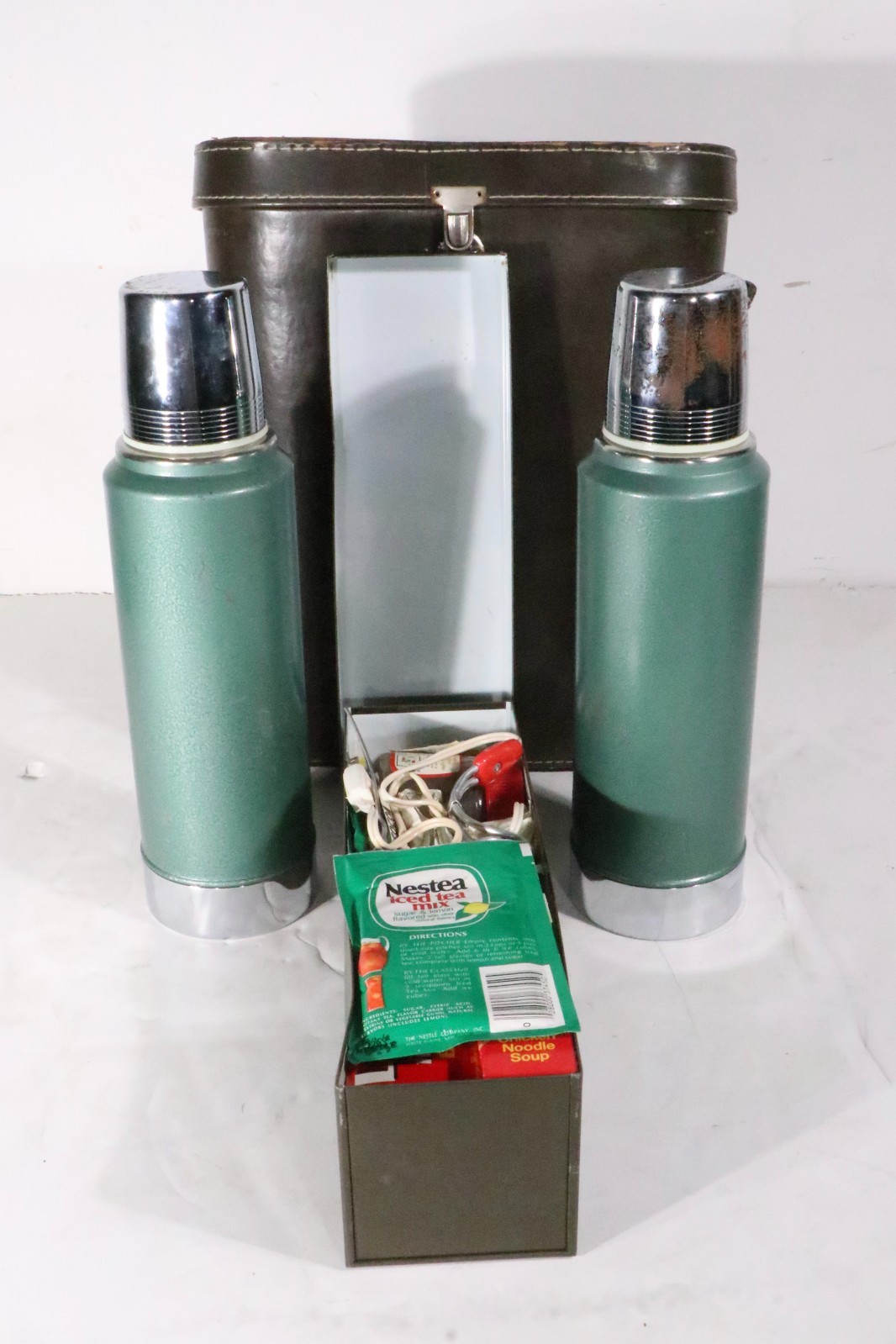 Vintage 1970\'s Aladdin Double A944B Stanley Thermos Picnic Set W/Case