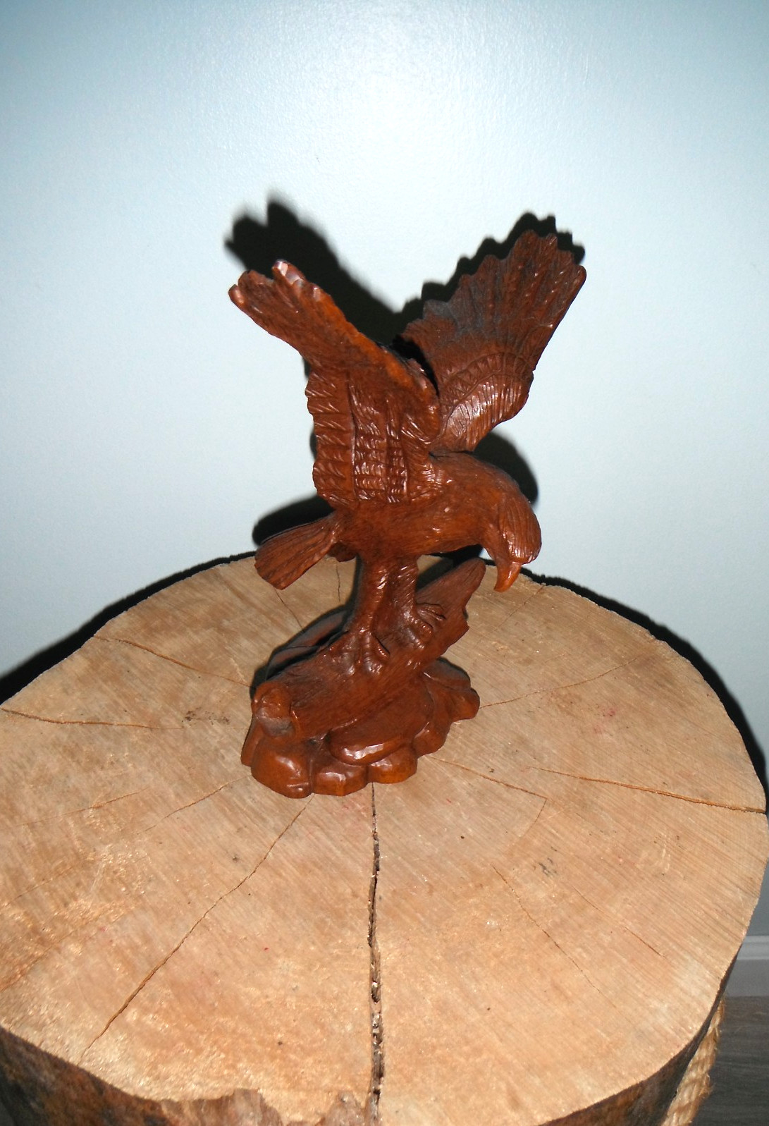 Vintage Hand Crafted Resin Bald Eagle Sculpture / Statue w/ Uplifted Wings- NICE