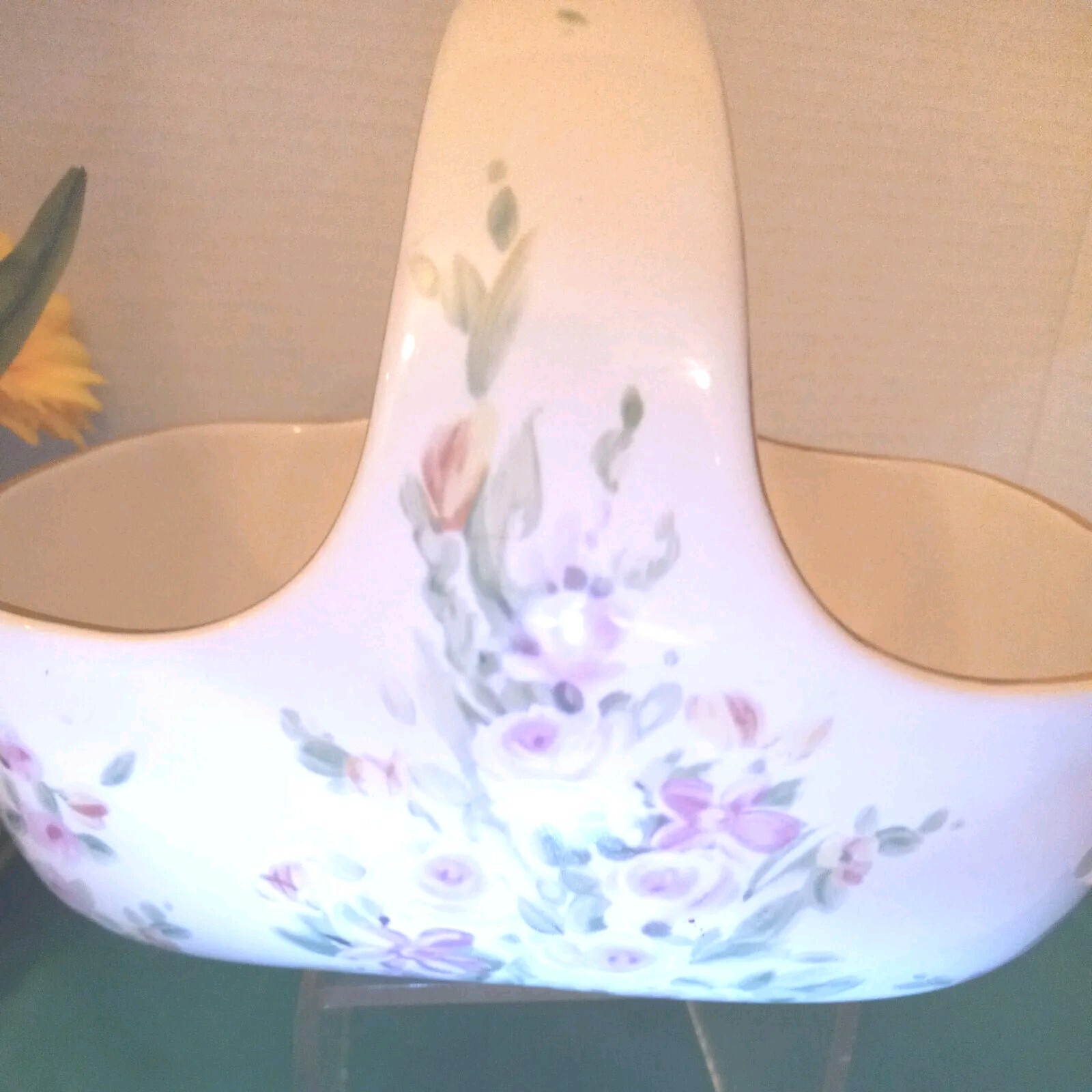 Teleflora Easter Spring White Porcelain Basket Floral Gold Trim 6½\ Teleflora Easter Spring White Porcelain Basket Floral Gold Trim 6½\