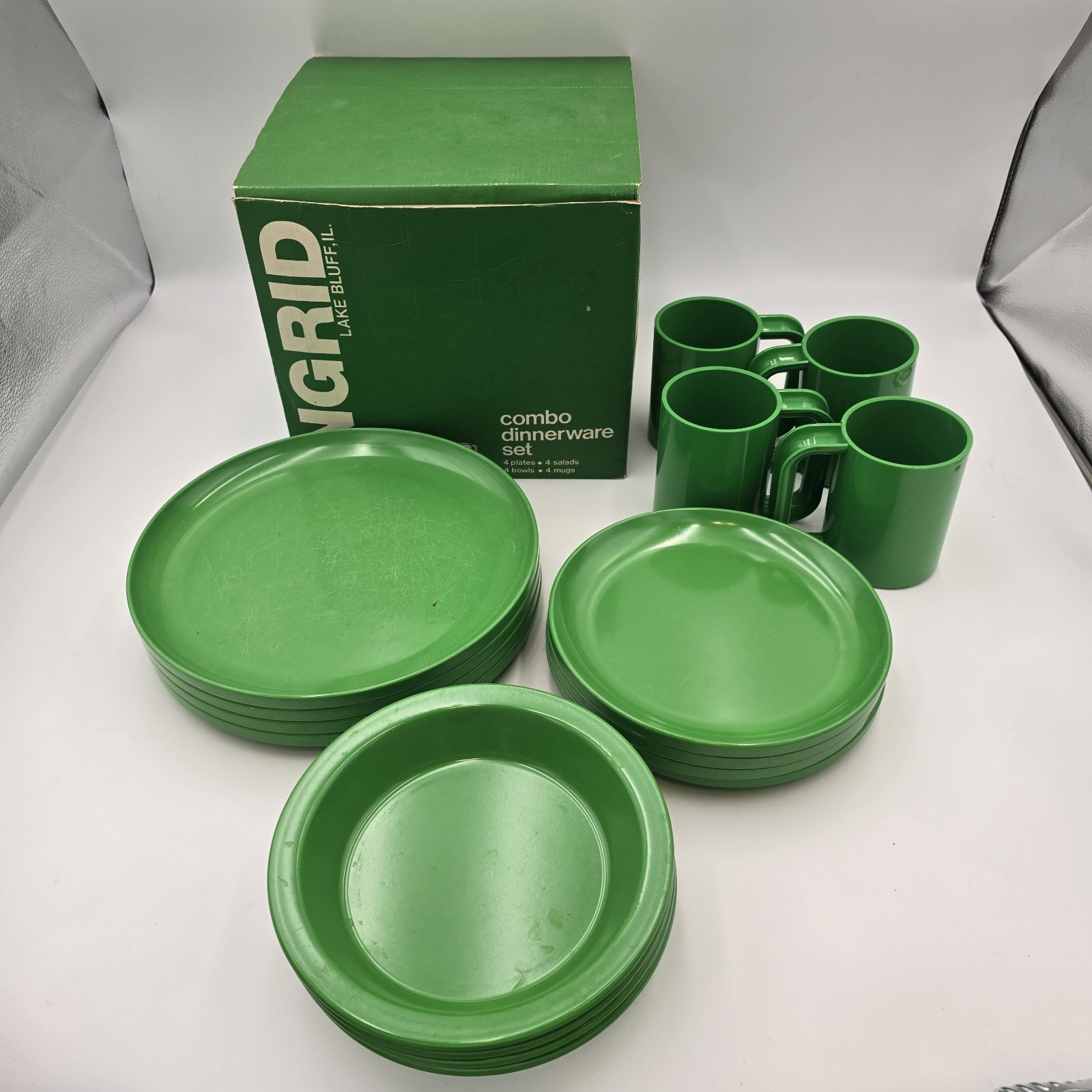 VTG Ingrid Ltd Chicago Stackable 16 Piece Set