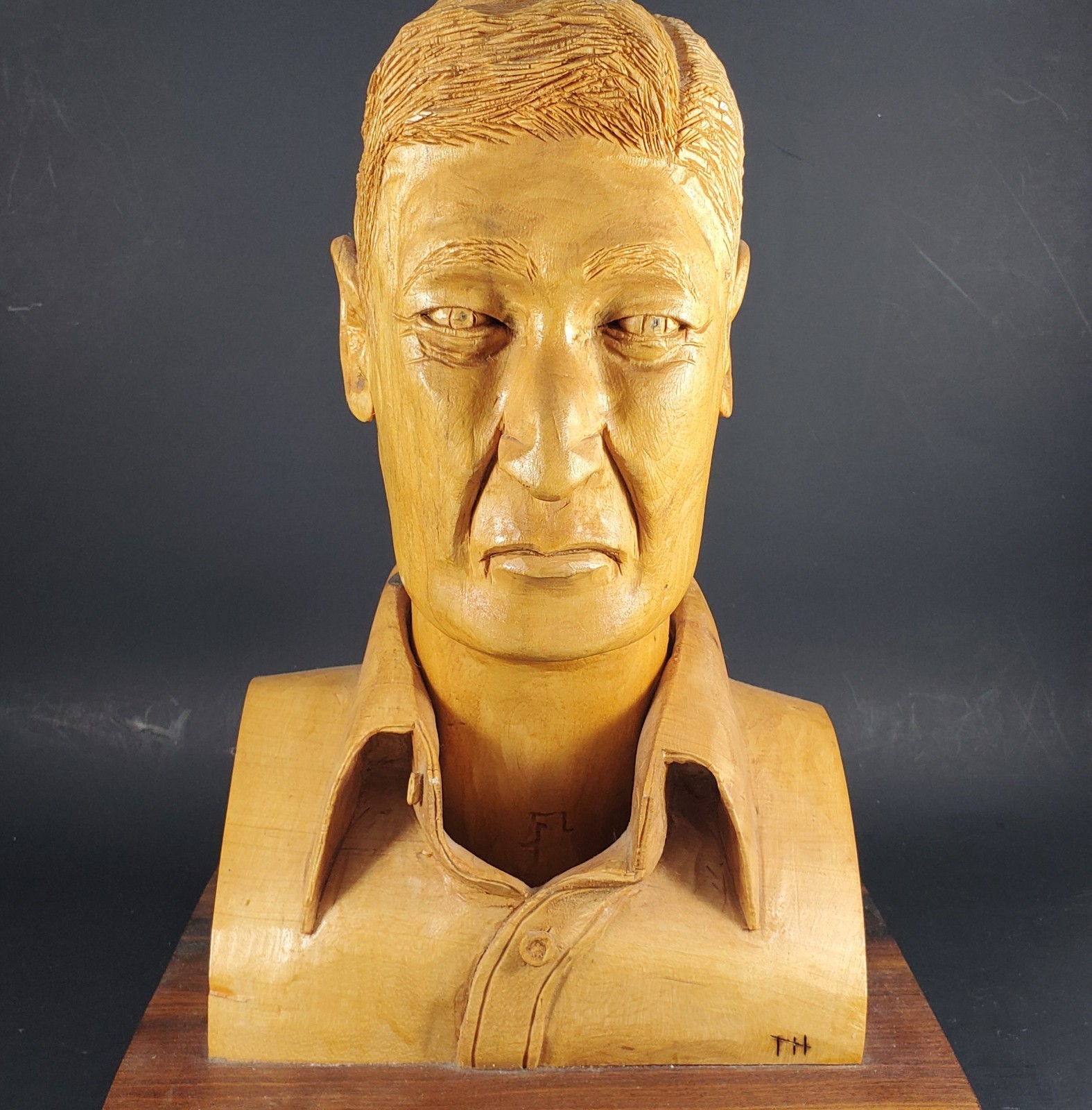 Vintage John Wayne Folk Art Wood Hand Carved Signed T.Henke Bust Sculpture HEAVY Vintage John Wayne Folk Art Wood Hand Carved Signed T.Henke Bust Sculpture HEAVY