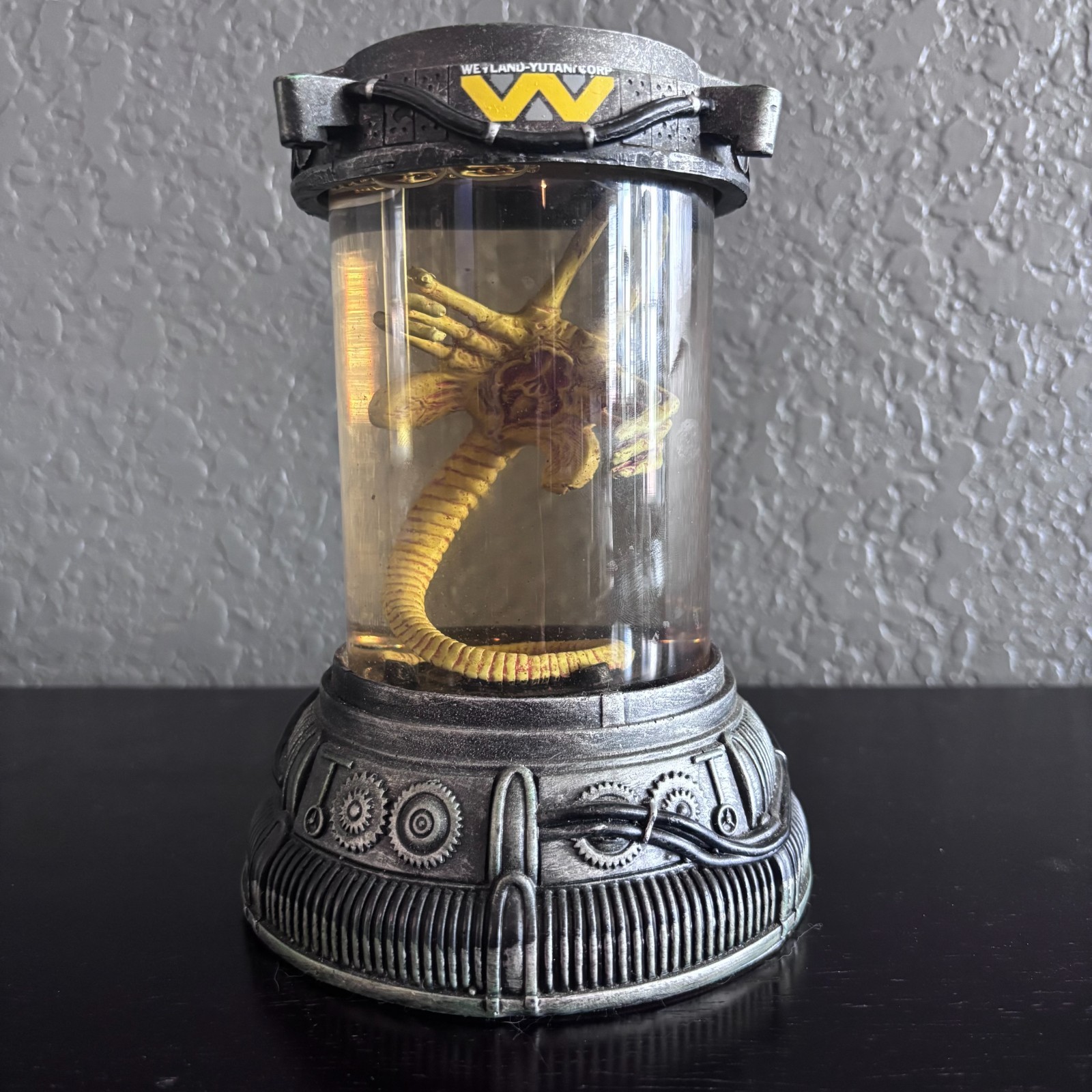 BRADFORD EXCHANGE Aliens Facehugger LED Illuminated LIMITED 2017 A0104 - Tested BRADFORD EXCHANGE Aliens Facehugger LED Illuminated LIMITED 2017 A0104 - Tested