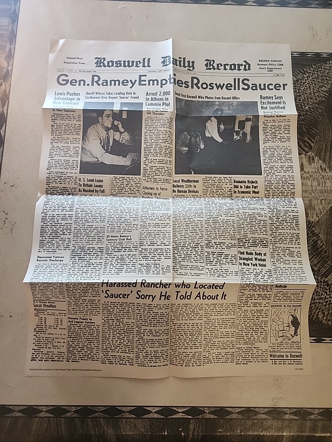 ROSWELL DAILY RECORD JULY 9 1947, FLYING SAUCER NEWSPAPER HEADLINE REPRINT ROSWELL DAILY RECORD JULY 9 1947, FLYING SAUCER NEWSPAPER HEADLINE REPRINT