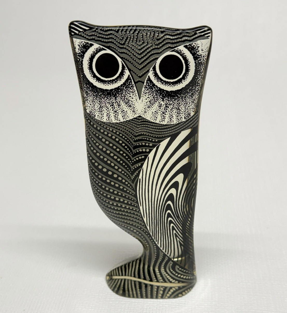 Vintage Abraham Palatnik Large Lucite Owl Sculpture 7.5” Day Night Op Art Signed Vintage Abraham Palatnik Large Lucite Owl Sculpture 7.5” Day Night Op Art Signed