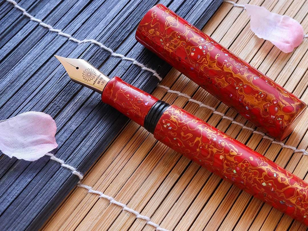 Wancher Sekai - Aka-age Fountain Pen - Saihi Urushi - Raden - Fine