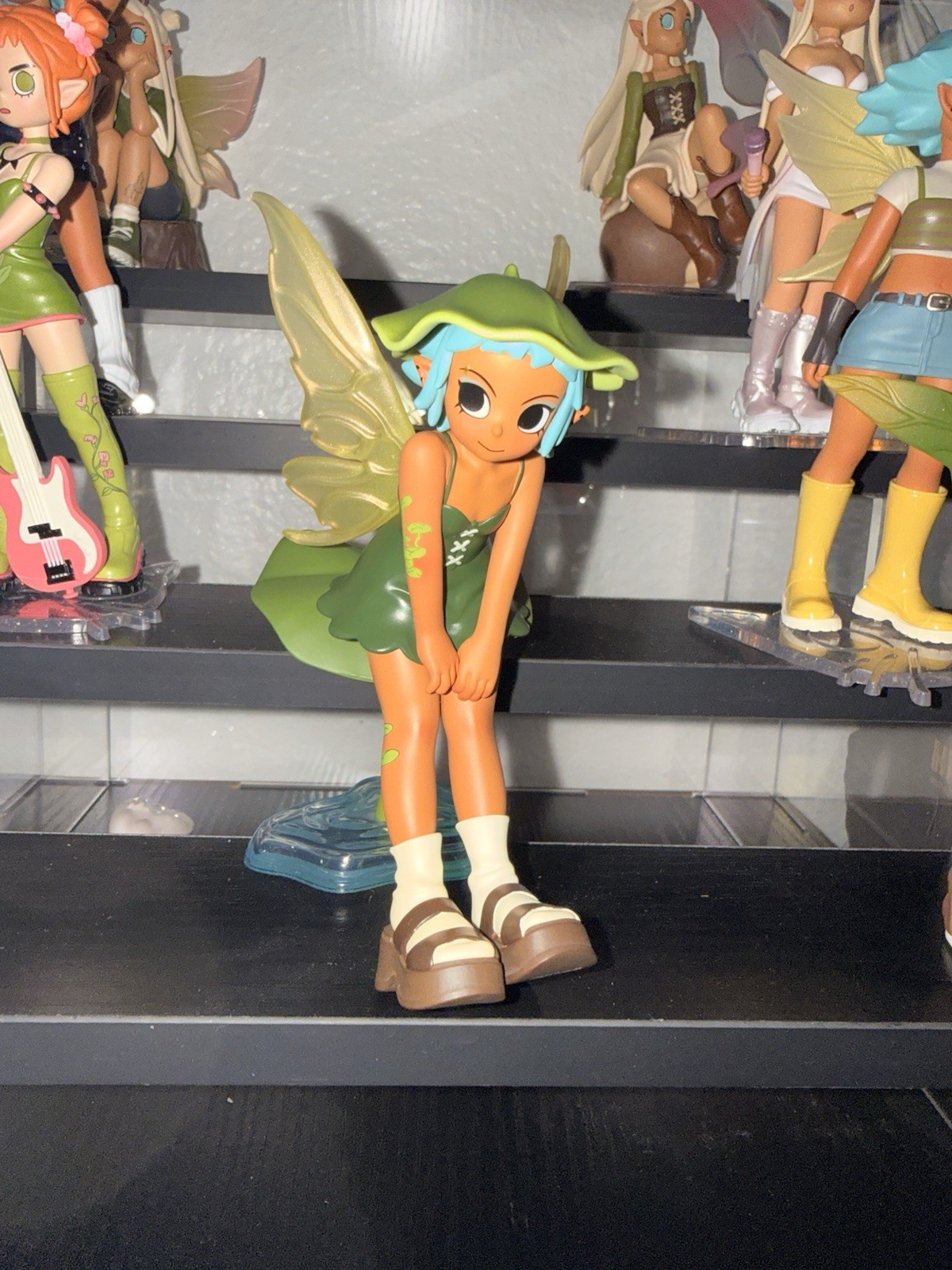 POP MART Peach Riot Punk Fairy Series Frankie Lily Pad Figure Plastic With Stand