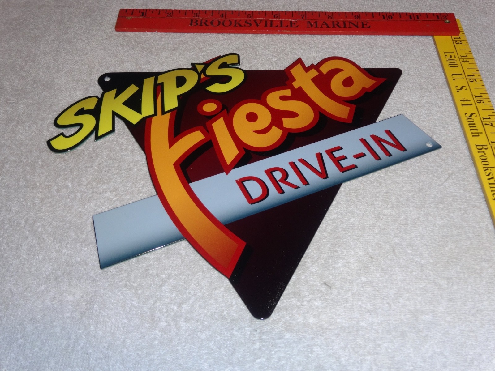 VINTAGE SKIP'S FIESTA DRIVE-IN FAST FOOD RESTAURANT  METAL SKIPS GAS RACING SIGN