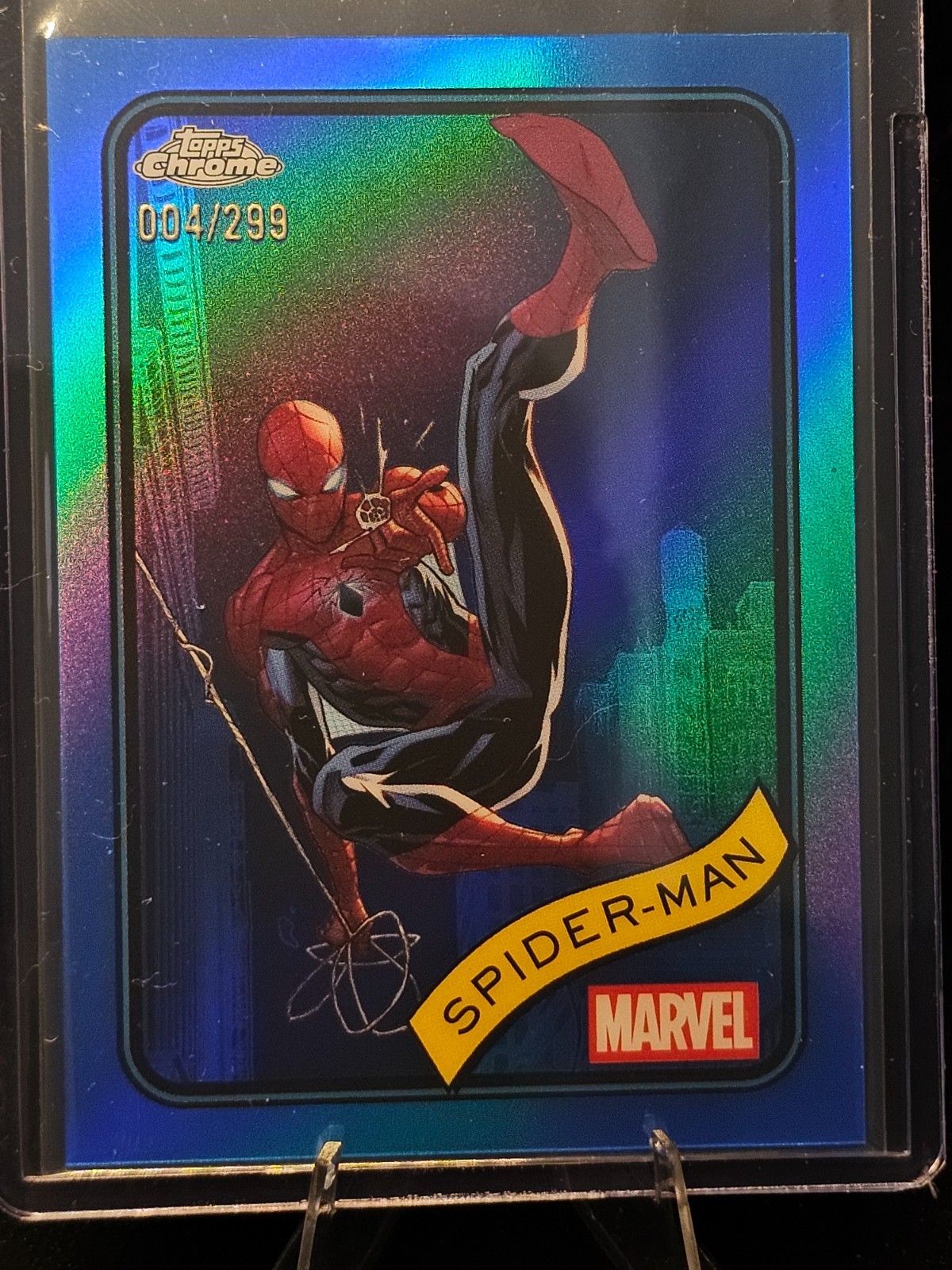 2025 Topps Chrome Marvel Spider-Man #101 Blue Refractor 004/299 2025 Topps Chrome Marvel Spider-Man #101 Blue Refractor 004/299