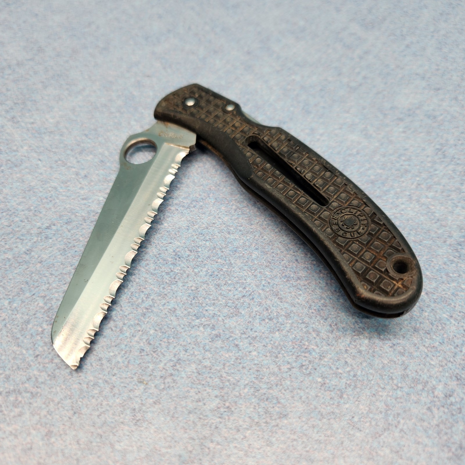 Spyderco rescue Pocket Knife Serrated G-2 Blade Seki City Japan