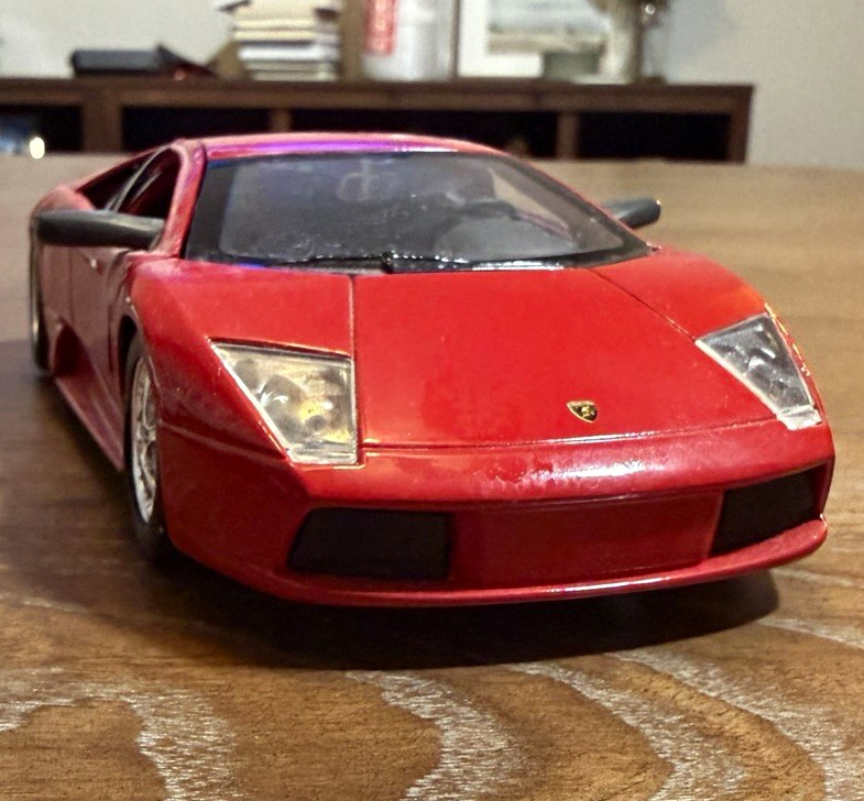 Maisto Lamborghini Murcielago 1:24 Scale Red Diecast Model Car Opening Doors