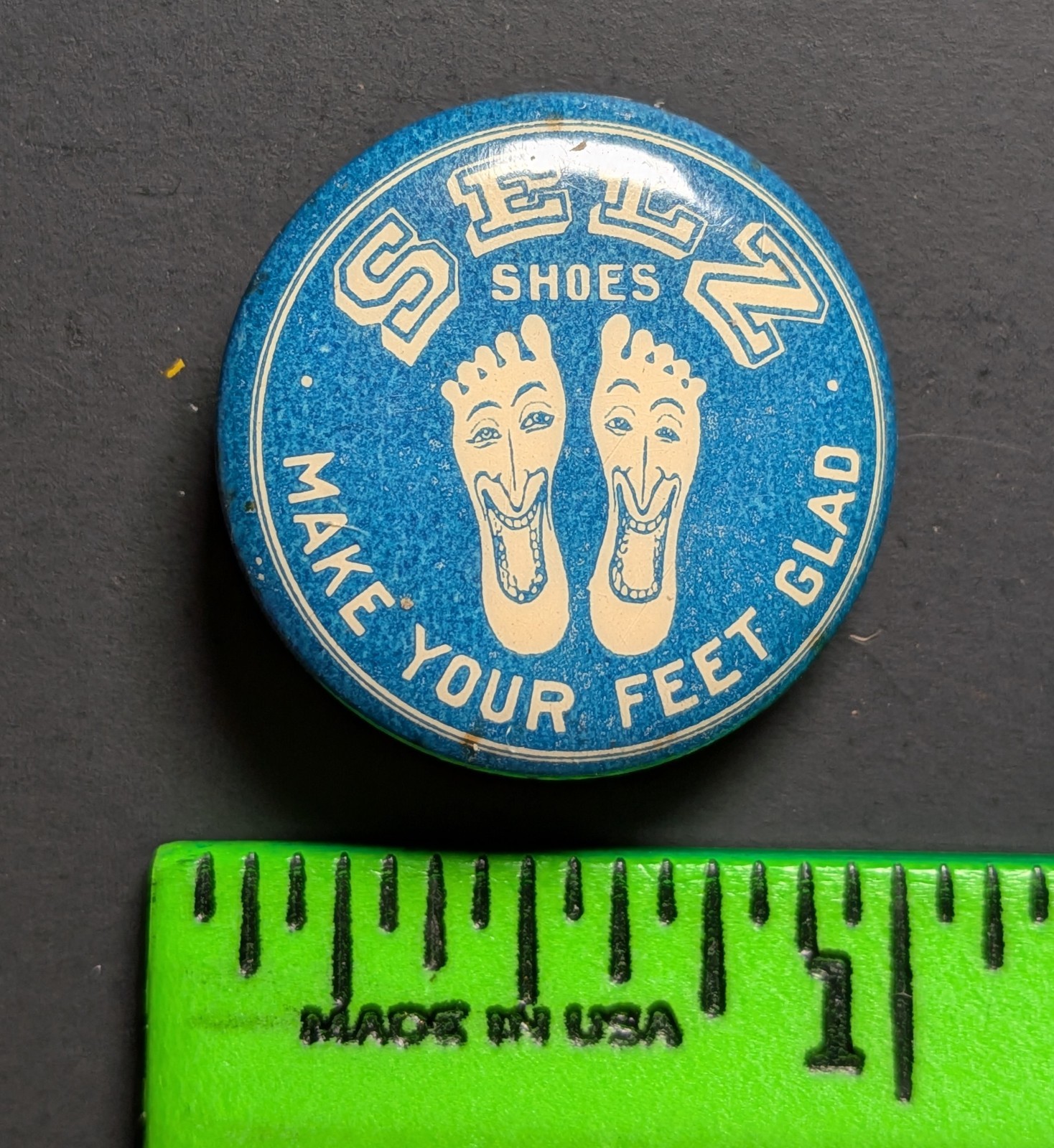Vintage Selz Shoes Make Feet Happy Pinback Pin Vintage Selz Shoes Make Feet Happy Pinback Pin