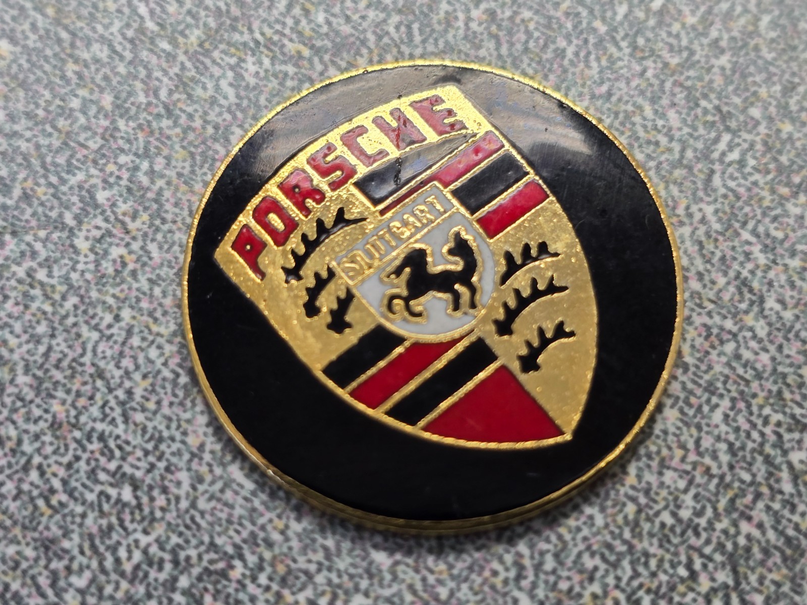 NICE USED VINTAGE PORSCHE CREST ROUND HAT PIN TIE TAC LAPEL PIN 22mm