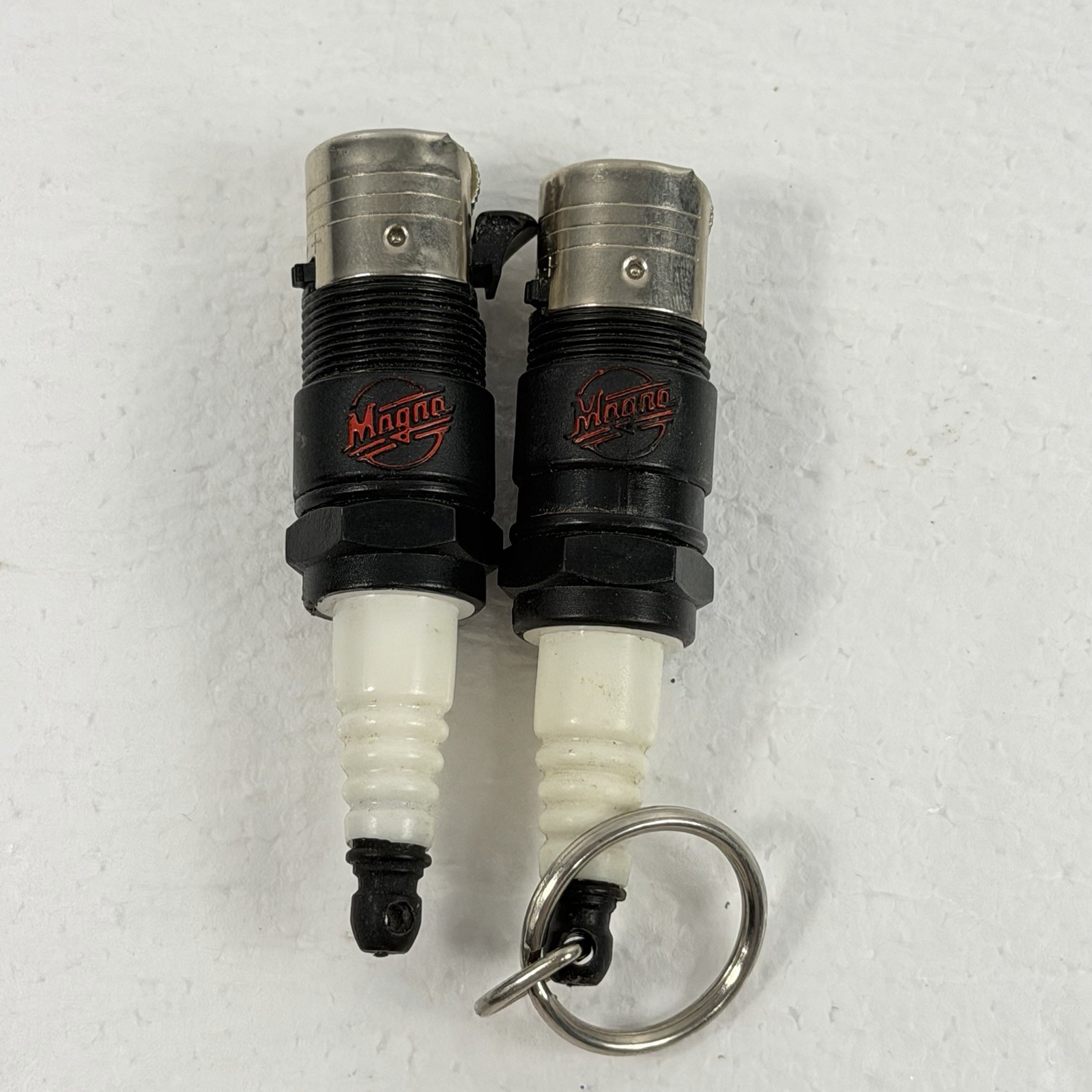 Vintage Magna Cigarette Spark Plug Lighters Novelty Tobacco Gas Pump Promo 90s Vintage Magna Cigarette Spark Plug Lighters Novelty Tobacco Gas Pump Promo 90s