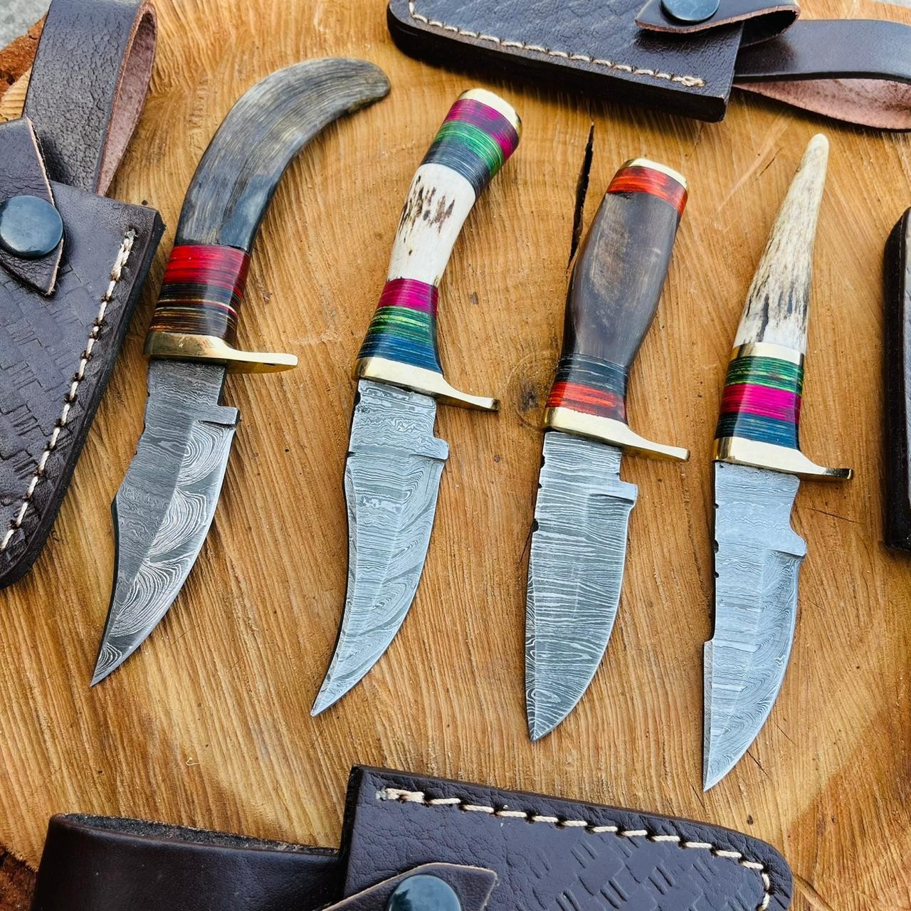 RL-05 Lot of 4 Damascus Steel Hunting/skinner knives Stag and Ram Horn Handle