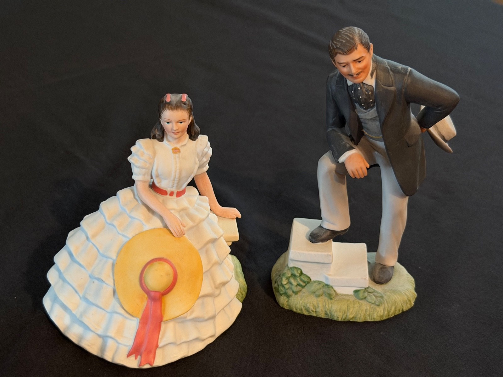 2 Avon Images of Hollywood Gone With the Wind Scarlett & Rhett Figures 1983