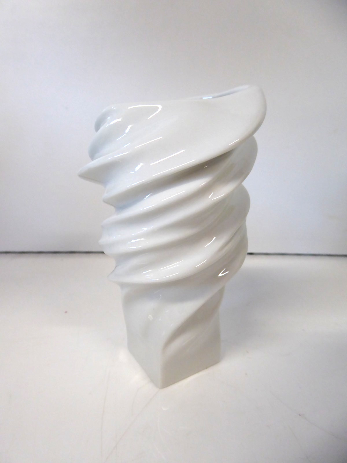 Rosenthal Germany Mini Squall Vase, White,  4-1/4\