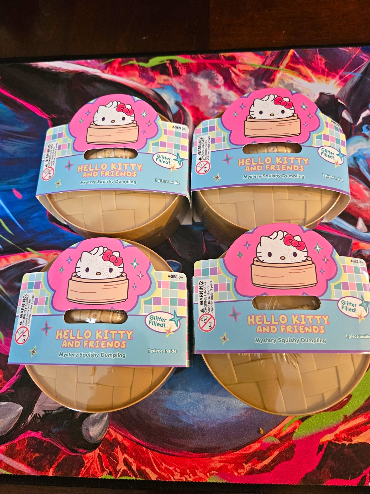 Sanrio Hello Kitty & Friends Glitter Filled Dunpling Pack. 4