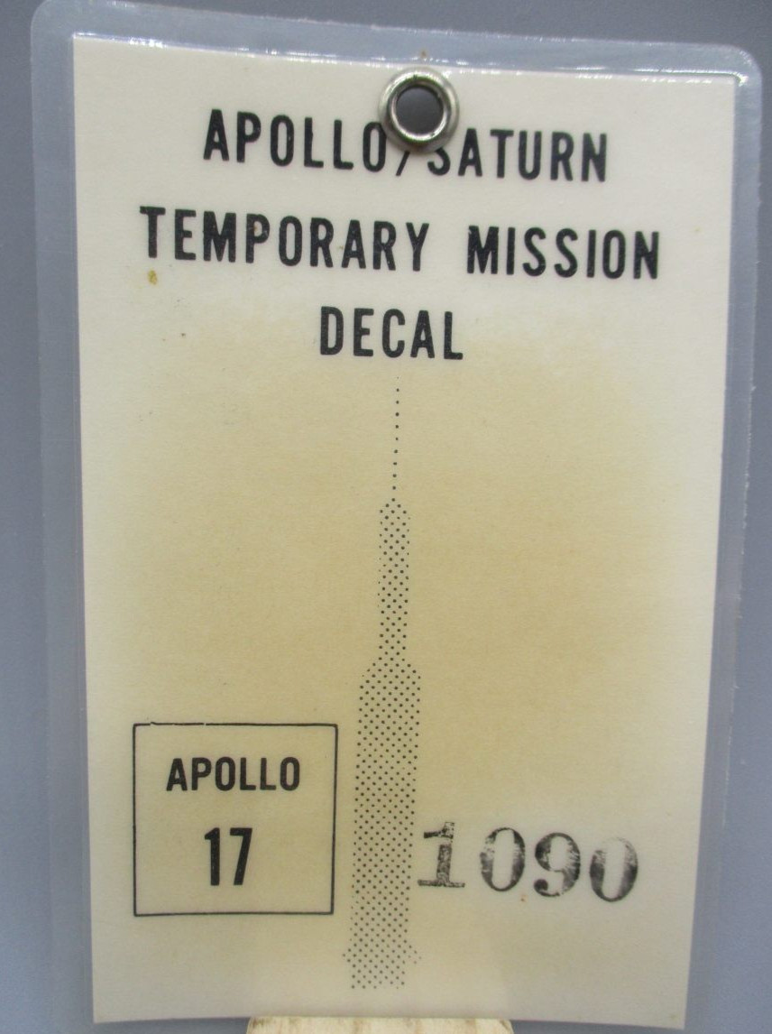 Vintage NASA 1972 APOLLO/SATURN 17 KSC Temporary Mission Decal BADGE #1090. Vintage NASA 1972 APOLLO/SATURN 17 KSC Temporary Mission Decal BADGE #1090.