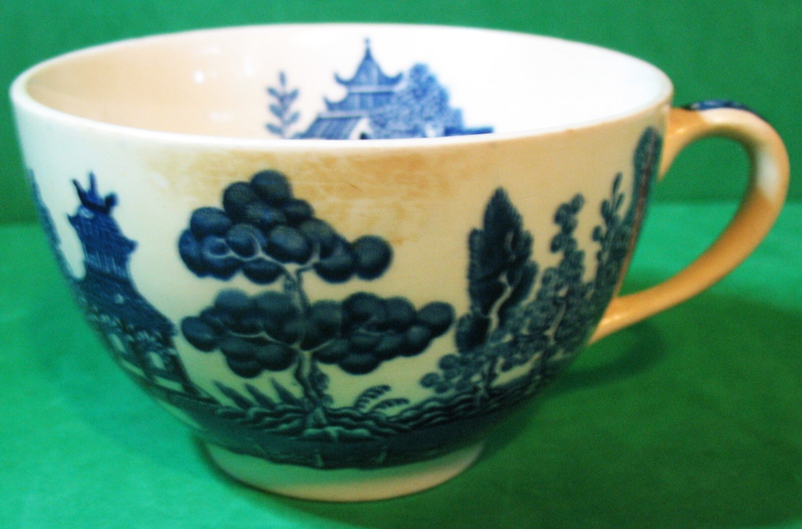 Blue Willow Pattern Style Cup Marked Made in England