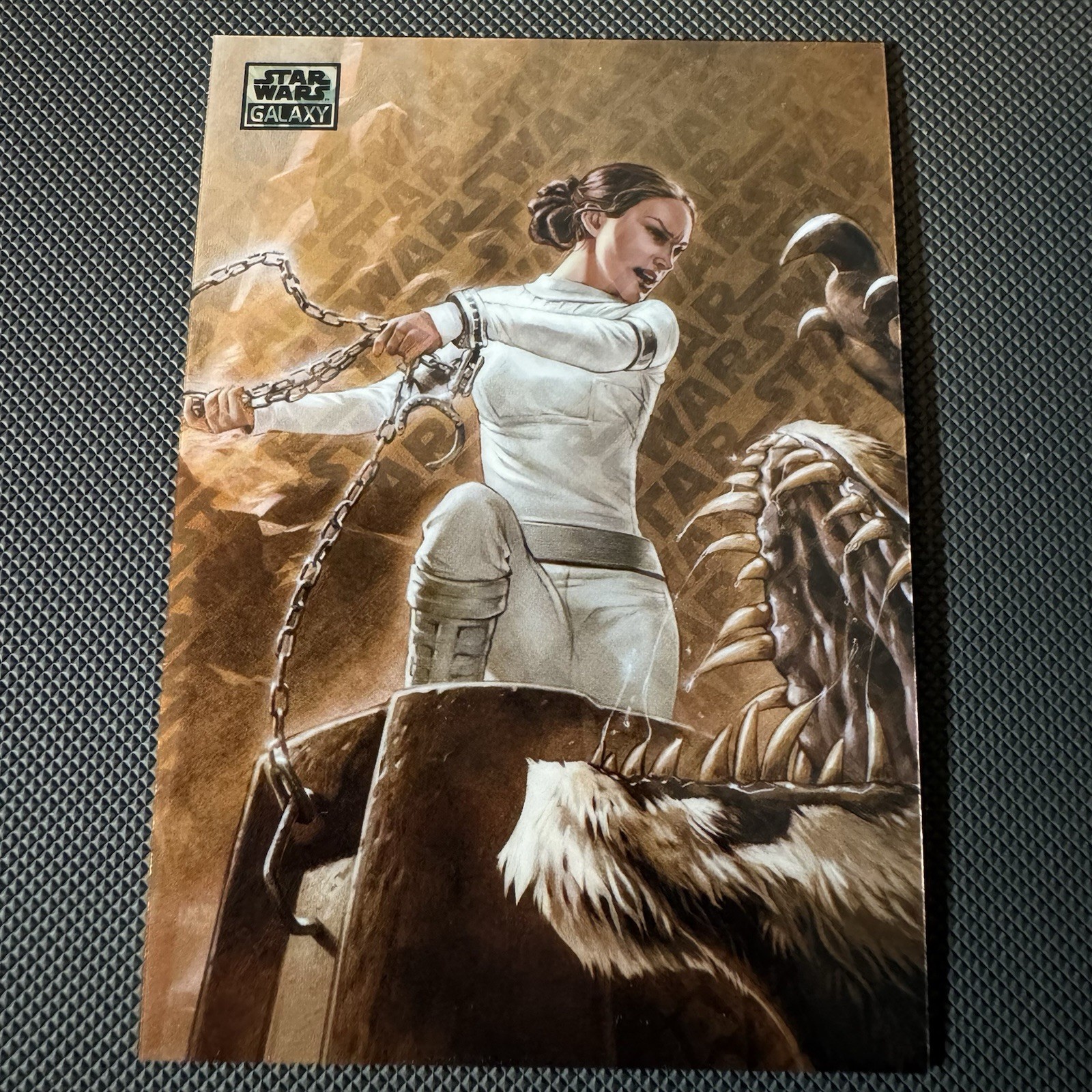 2026 Topps Star Wars Galaxy Padme Vs The Nexu Logofractor /77