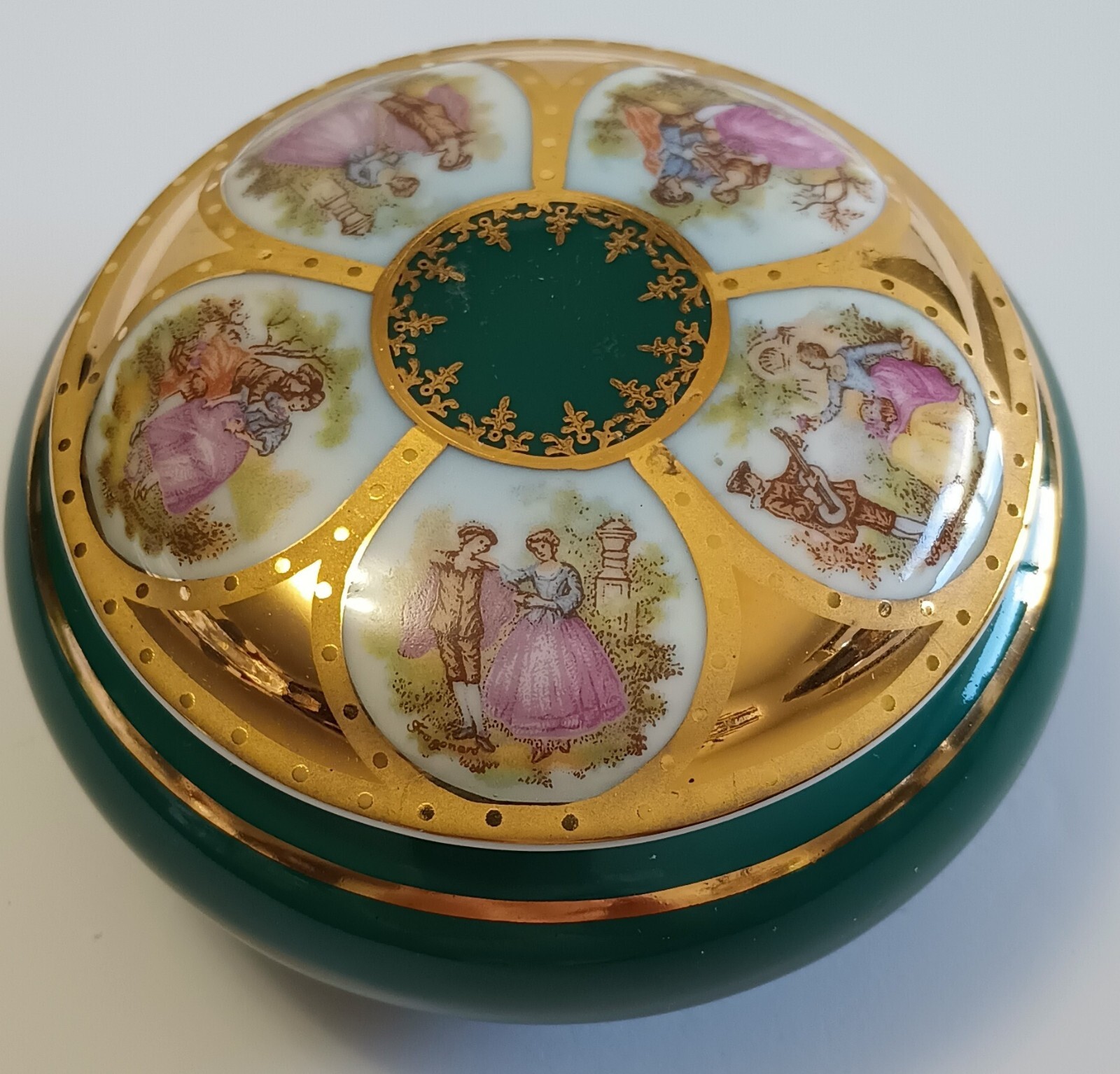 Old Vienna W. German Parbus Porcelain Studio Trinket Dish Courting Couples