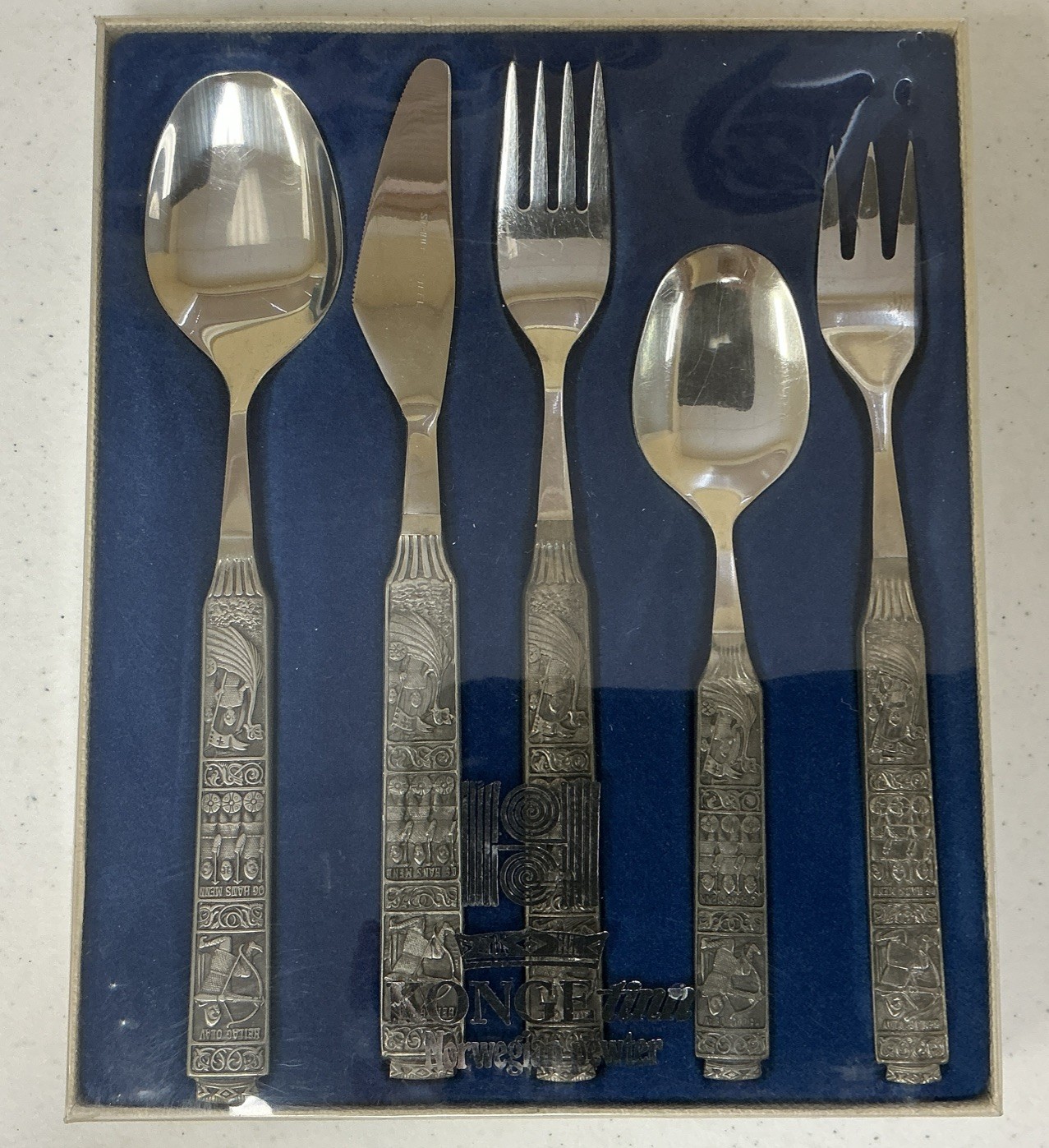 VINTAGE KONGE TINN PEWTER FLATWARE NORWEGEN STARTER SET NO. 389, 5 PC. CUT. SET