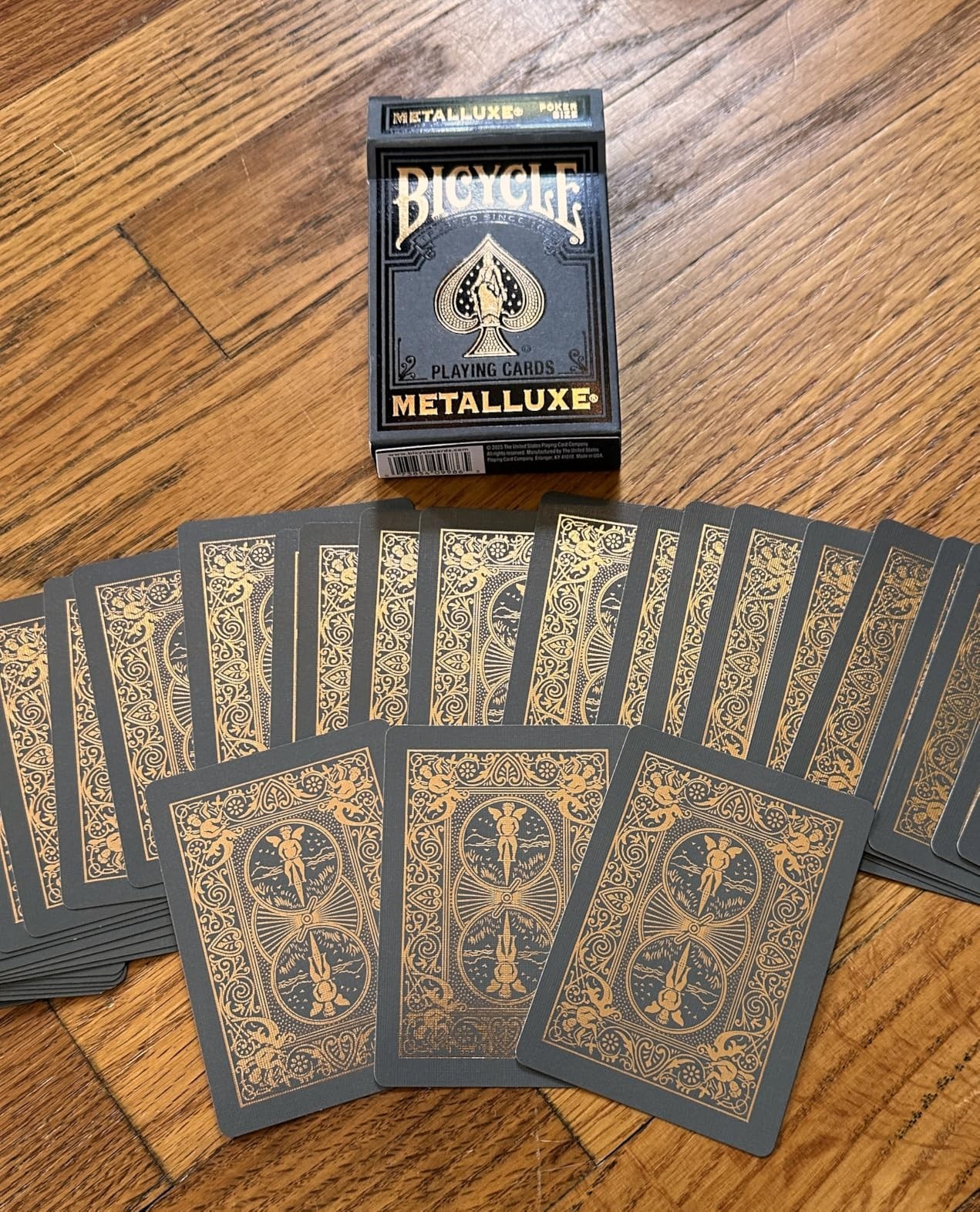Bicycle Black and Silver Metalluxe Playing Cards – Premium Foil Metalluxe Bicycle Black and Silver Metalluxe Playing Cards – Premium Foil Metalluxe