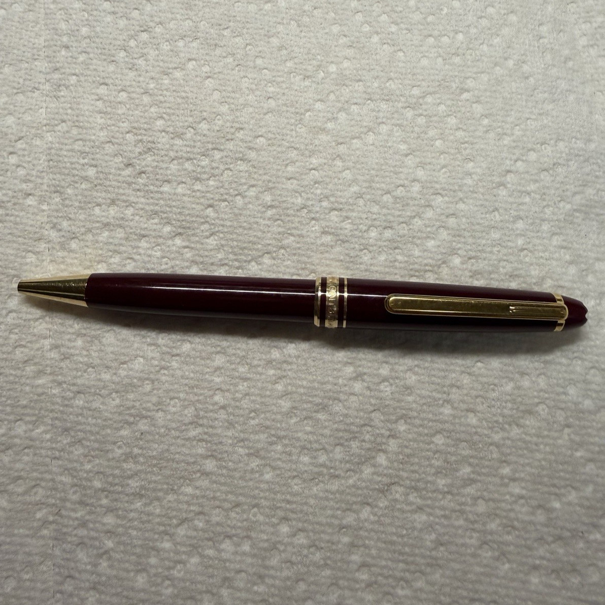 Montblanc Burgundy/Maroon Retractable Ballpoint Pen Gold Trim Blue Ink