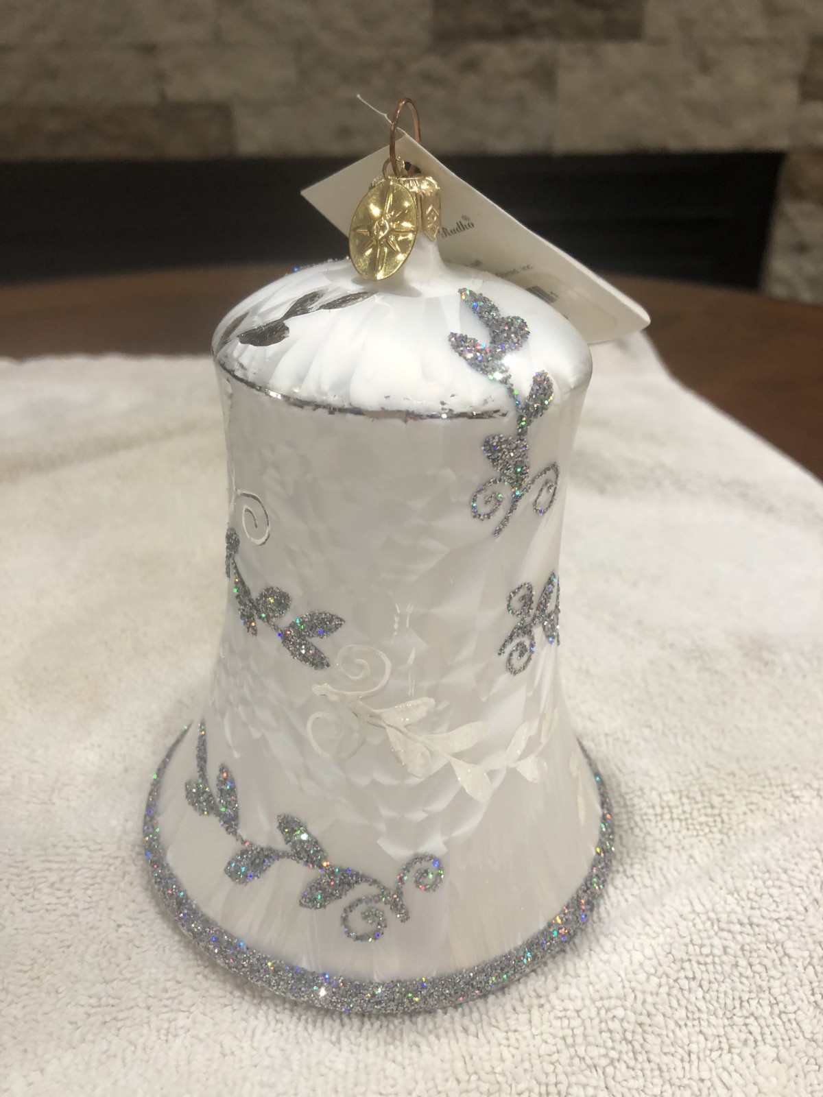 RARE CHRISTOPHER RADKO WHITE & SILVER GLASS HANDPAINTED & GLITTER BELL ORNAMENT