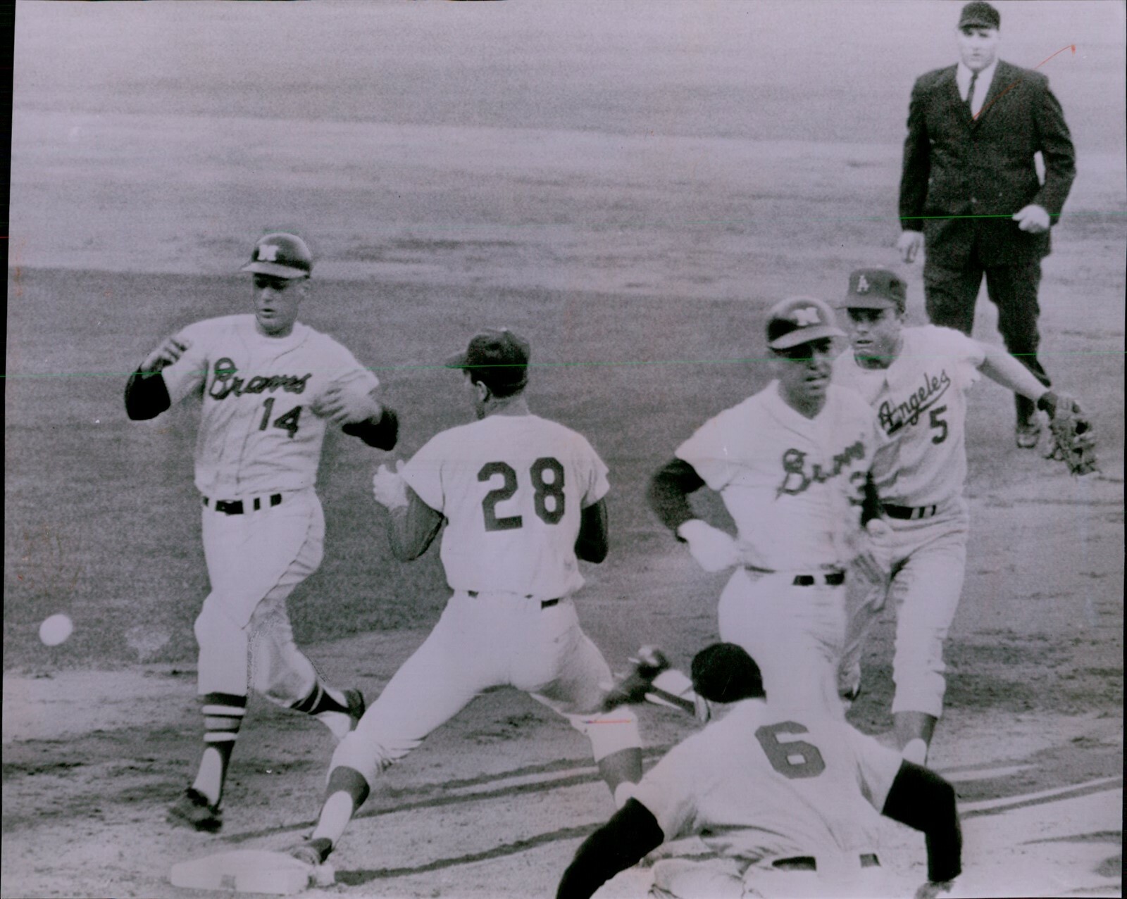 LG863 1965 Wire Photo WOODY WOODWARD Milwaukee Braves Los Angeles Dodgers MLB LG863 1965 Wire Photo WOODY WOODWARD Milwaukee Braves Los Angeles Dodgers MLB