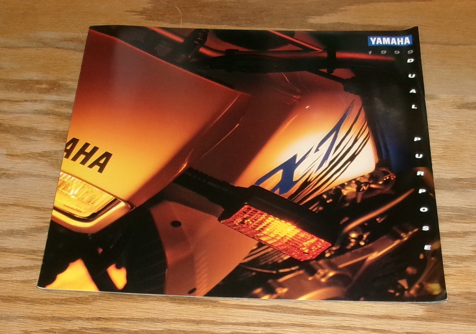 Original 1999 Yamaha Dual Purpose Motorcycle Deluxe Sales Brochure XT350 225 TW