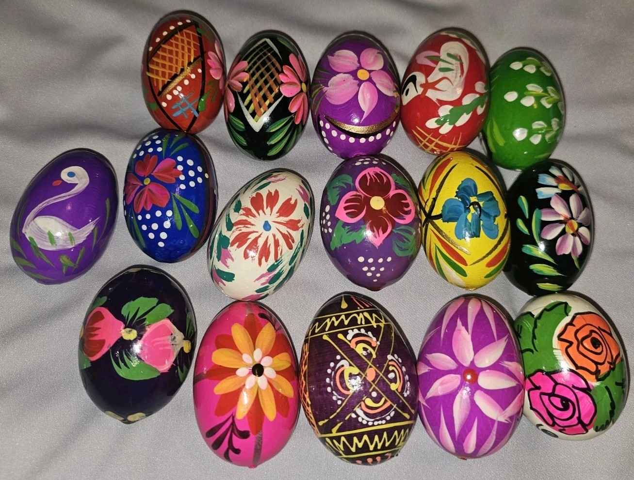Beautiful Lot Hand Painted Ukranian Pysonky Style Wooden Easter Eggs 16pcs
