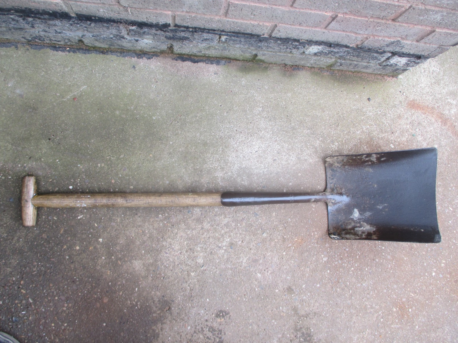 Vintage Old Antique ELWELL Coal Garden Shovel Tool