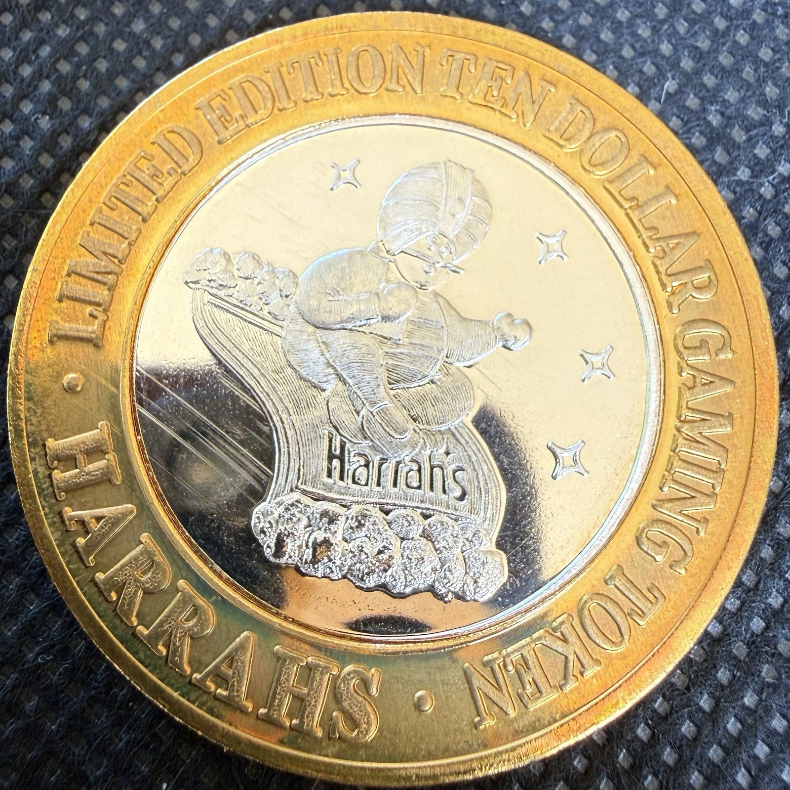 ⭐️HARRAH’S LAKE TAHOE CASINO Limited Edition 999% .6 Oz Pure Silver Strke Center