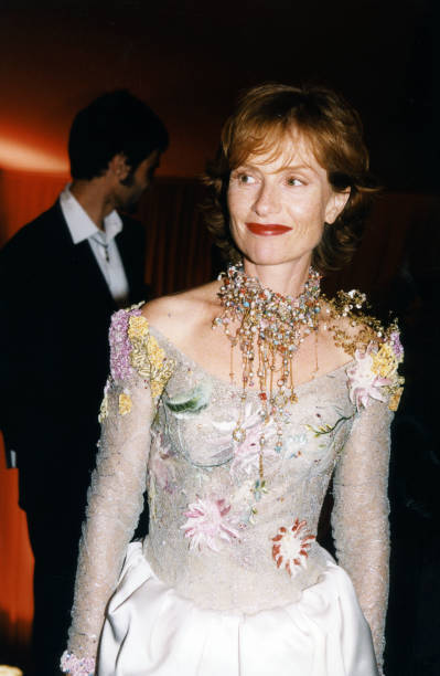 Isabelle Huppert on May 24 1998 at the closing night of the Cannes- Old Photo