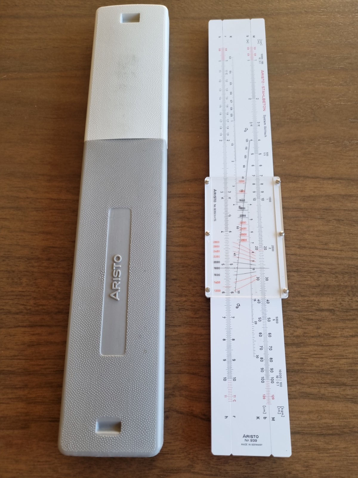 Vintage Aristo Stahlbeton Slide Rule 939 in Plastic Case Made In Germany Vintage Aristo Stahlbeton Slide Rule 939 in Plastic Case Made In Germany
