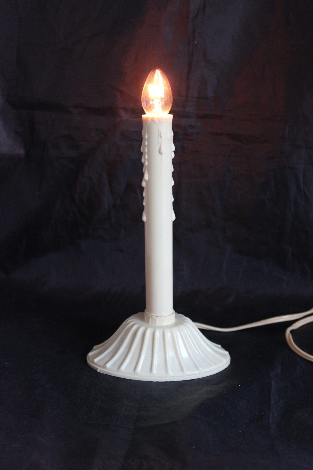 Christmas Electric Plastic Wax Drip Single Window Candle