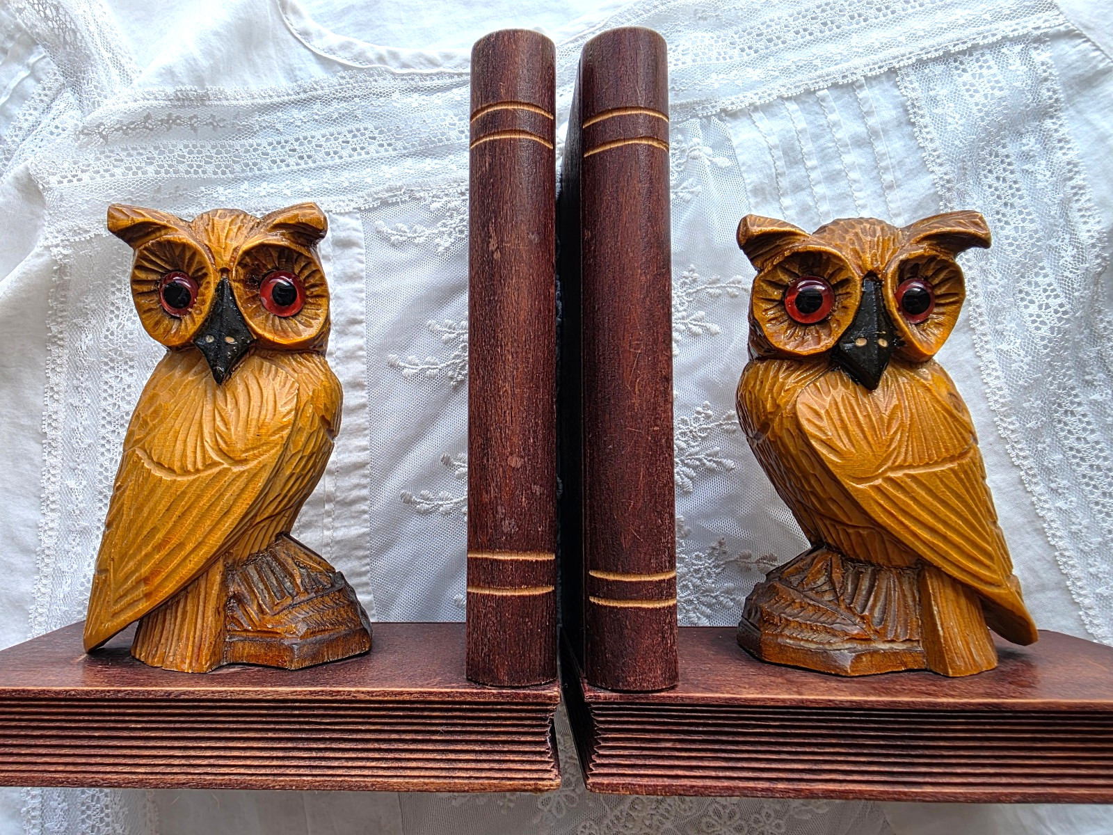 Vintage Hand Carved Wood Owl Bookends Red Glass Eyes MCM Folk Art Sculptures Vintage Hand Carved Wood Owl Bookends Red Glass Eyes MCM Folk Art Sculptures