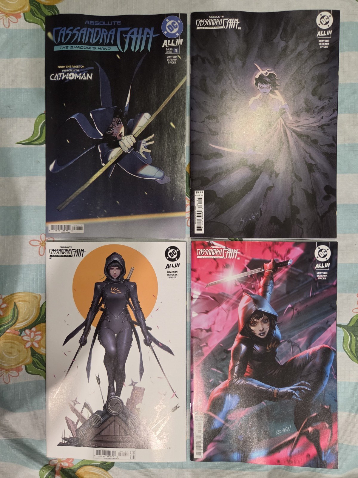 Absolute Cassandra Cain Shadows Hand #1 Set 4 ~ Joker ~ UNREAD Absolute Cassandra Cain Shadows Hand #1 Set 4 ~ Joker ~ UNREAD