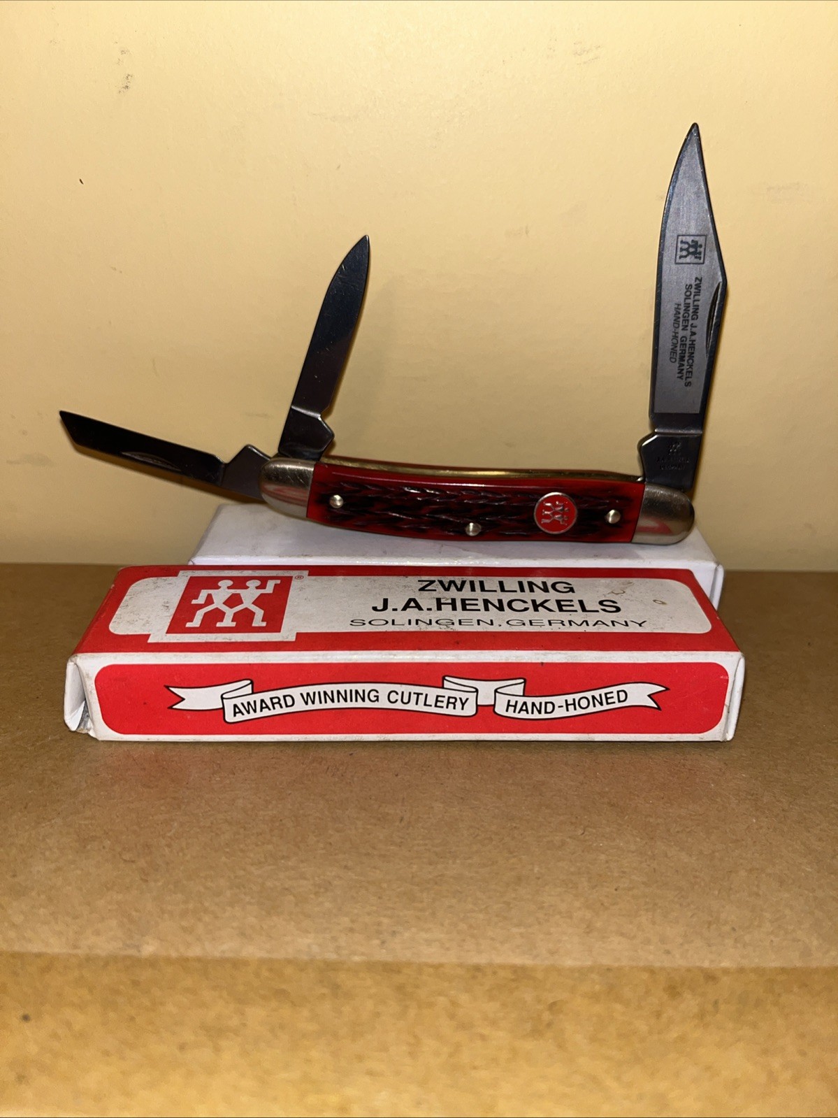 Zwilling JA Henckels Solingen Germany  HK 7-B Redbone 3 Blade NEW in Box